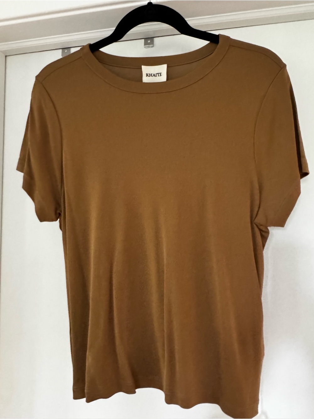 KHAITE Viscose Samson Tee Short-Sleeve Crewneck Tee in Warm Brown